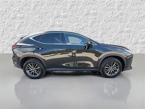 Used 2025 Lexus NX 250 FWD image 2