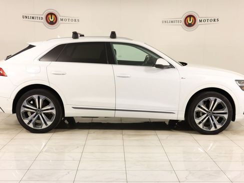 Used 2022 Audi Q8 Premium Plus AWD/4WD image 2