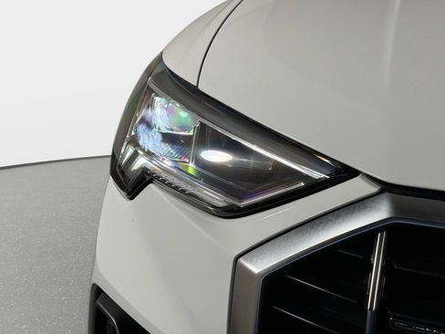 Used 2025 Audi Q3 2.0T Premium AWD/4WD image 9