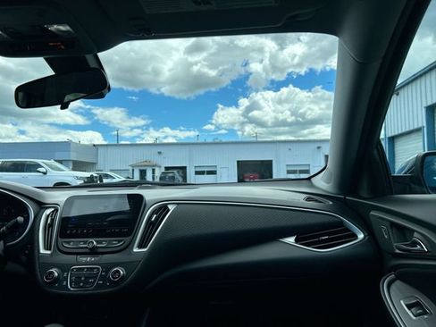 Used 2022 Chevrolet Malibu LT FWD image 28