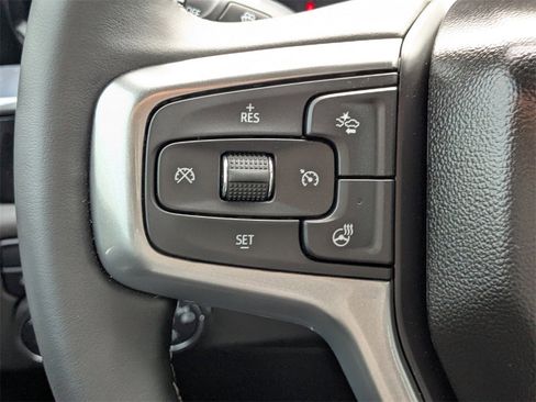 Used 2024 Chevrolet Silverado 1500 LT image 24