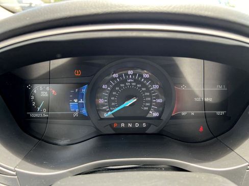 Used 2018 Ford Fusion SE w/ Fusion SE Technology Package image 13