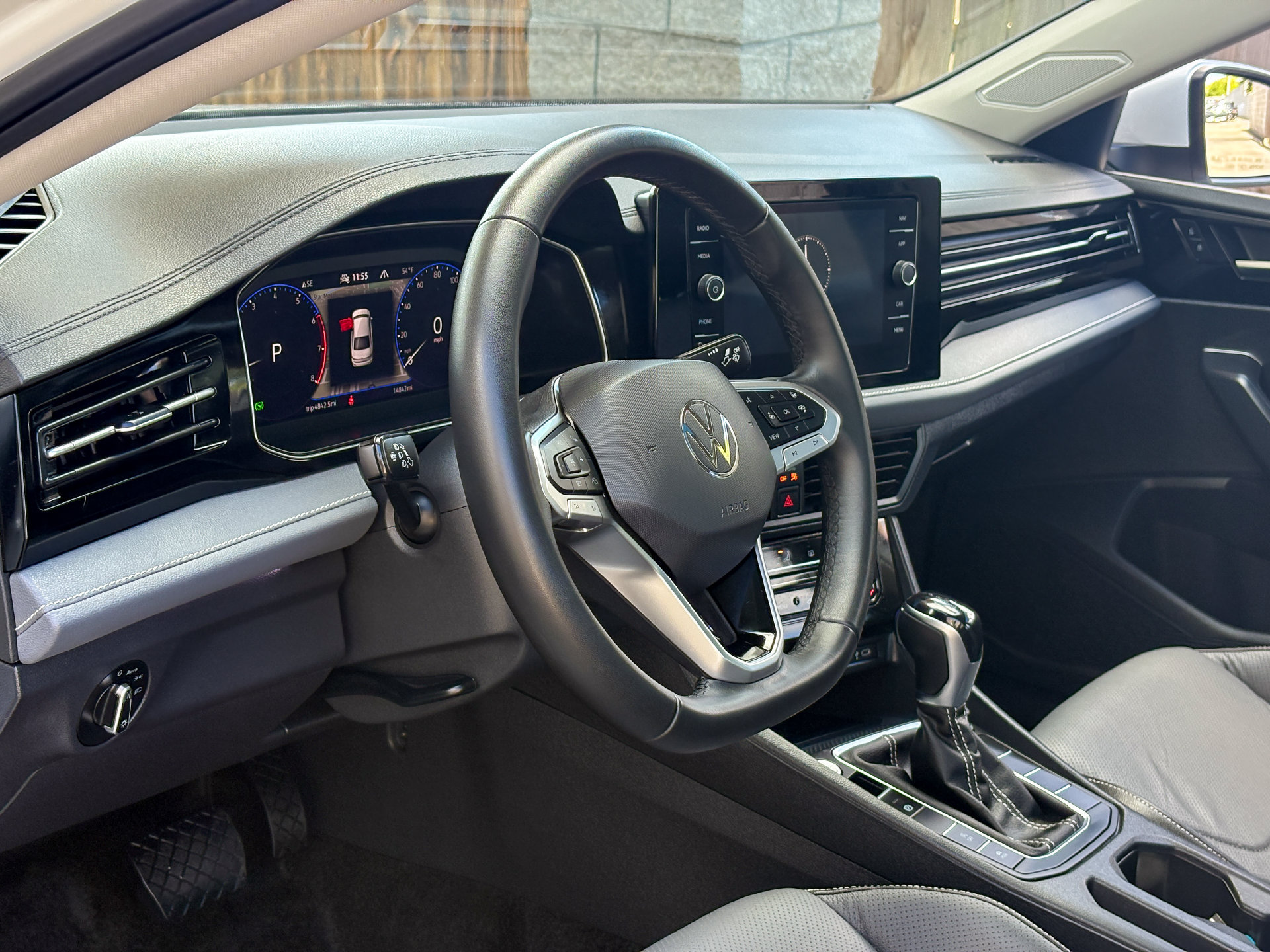 Used 2026 Volkswagen Jetta SEL FWD image 12