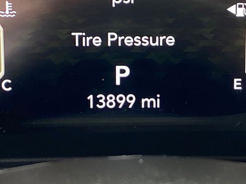 Used 2024 Jeep Wrangler Willys image 18