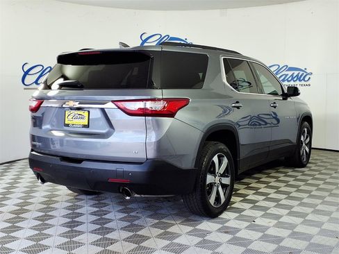 Used 2019 Chevrolet Traverse LT w/ LT Premium Package image 6