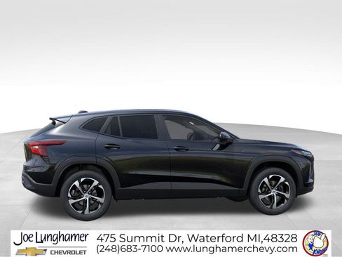 New 2026 Chevrolet Trax RS image 5