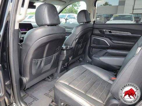 Used 2023 Kia Telluride SX Prestige AWD/4WD image 16