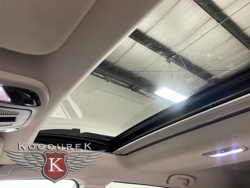 Used 2023 Subaru Outback Premium image 19