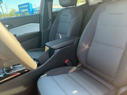 New 2026 Chevrolet Trax LT w/ Driver Confidence Package image 9