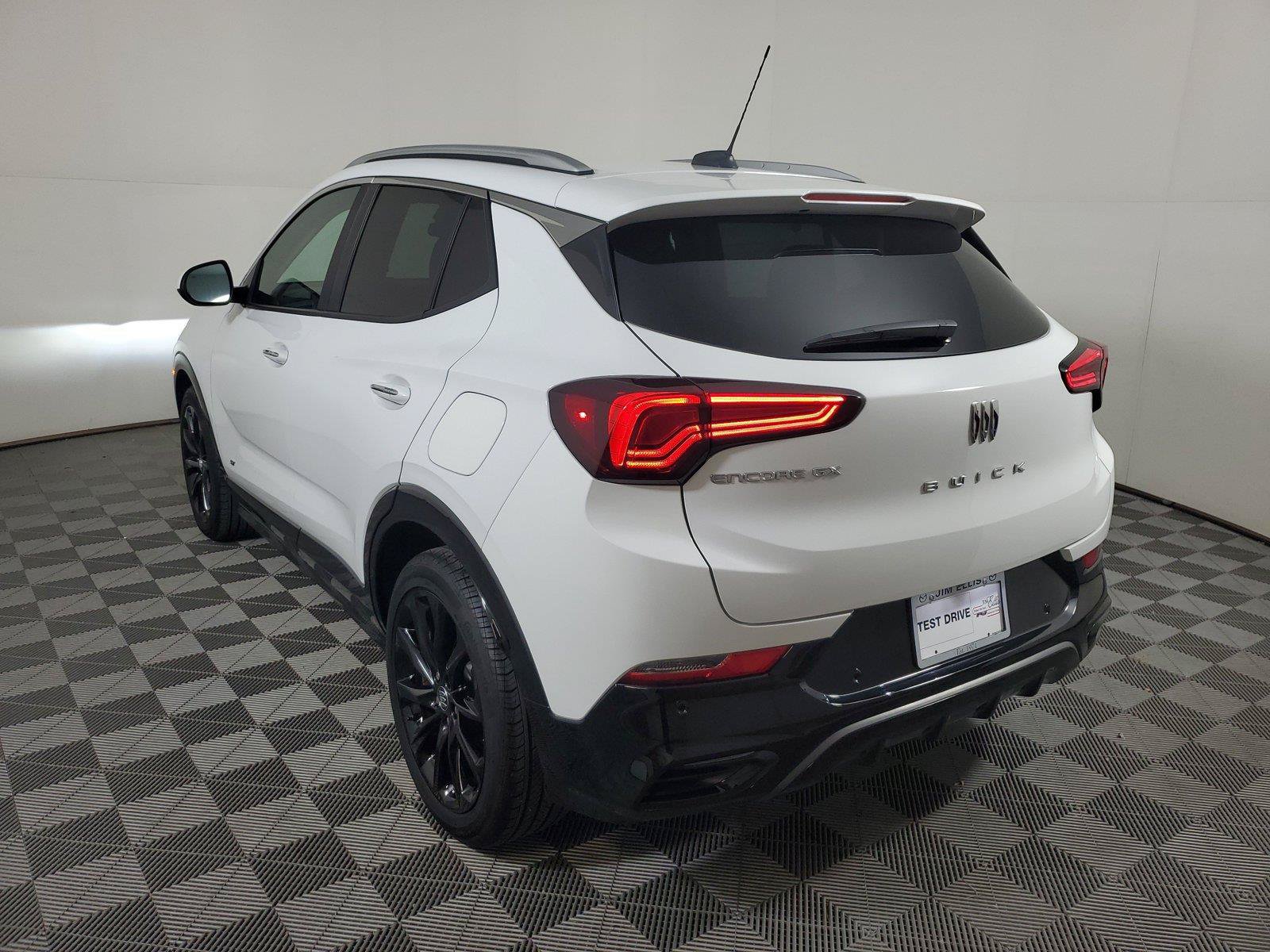 Used 2026 Buick Encore GX Sport Touring w/ Advanced Technology Package FWD image 6