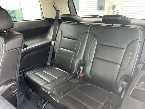 Used 2023 GMC Acadia Denali w/ Denali Ultimate Package FWD image 11
