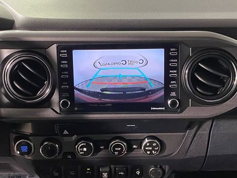 Certified 2020 Toyota Tacoma TRD Off-Road w/ Technology Package AWD/4WD image 15