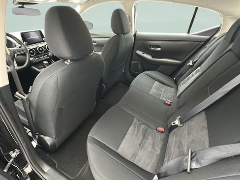 Used 2025 Nissan Sentra SR w/ Midnight Edition FWD image 9