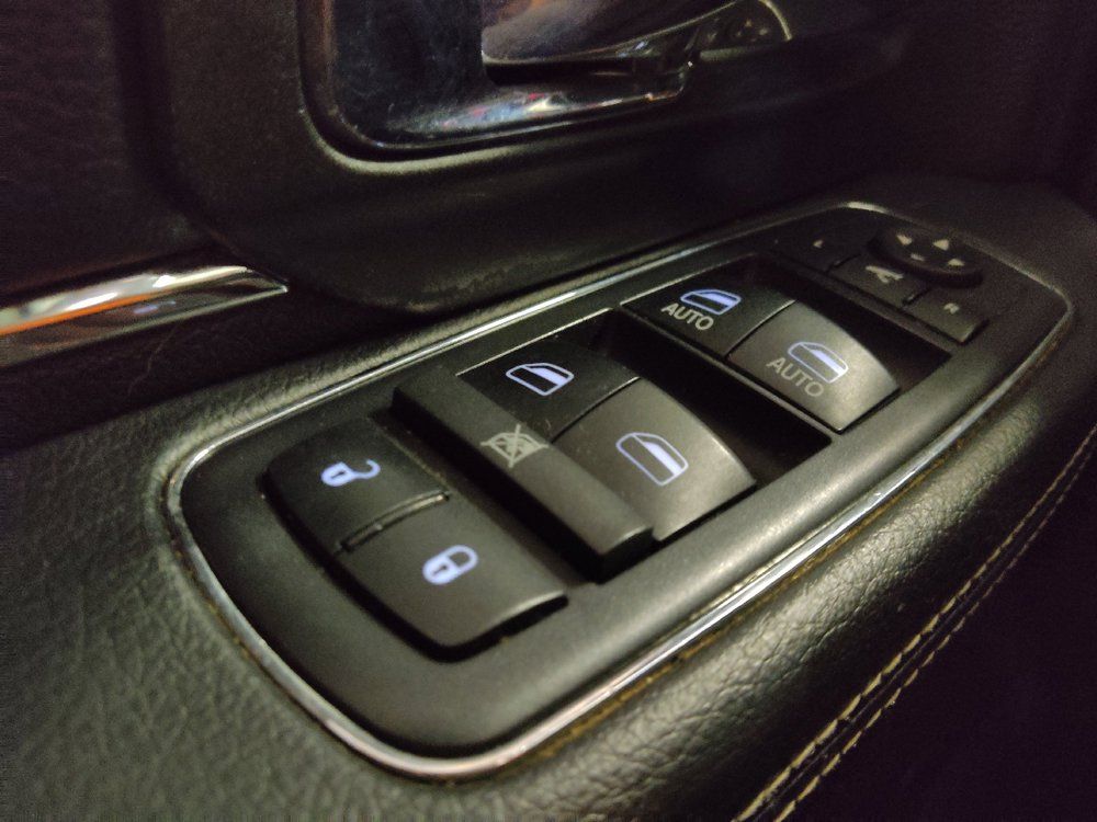 Used 2018 RAM 1500 Laramie AWD/4WD image 27