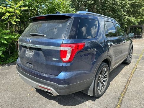 Used 2017 Ford Explorer Platinum AWD/4WD image 3