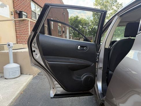 Used 2013 Nissan Rogue S w/ Special Edition Pkg AWD/4WD image 19