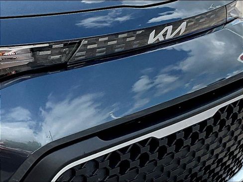 Used 2025 Kia Soul LX FWD image 31