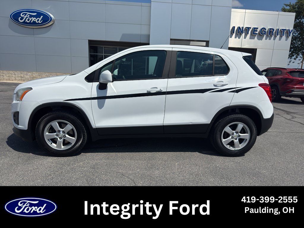 Used 2016 Chevrolet Trax LS AWD/4WD image 1