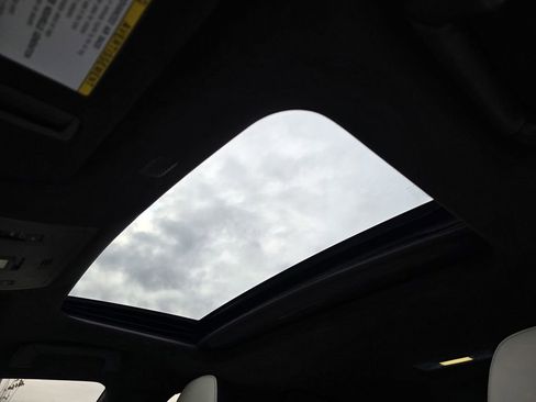 Used 2022 Lexus IS 350 F Sport image 12