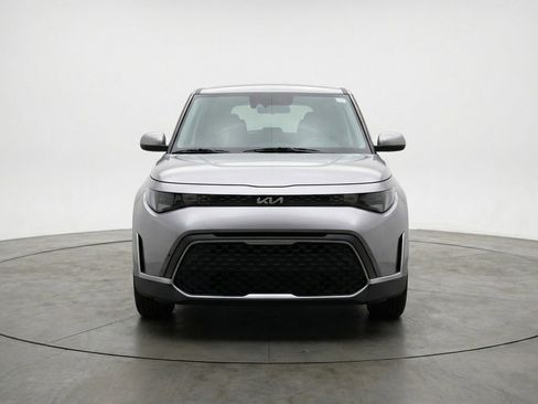Used 2025 Kia Soul LX w/ LX Technology Package image 2