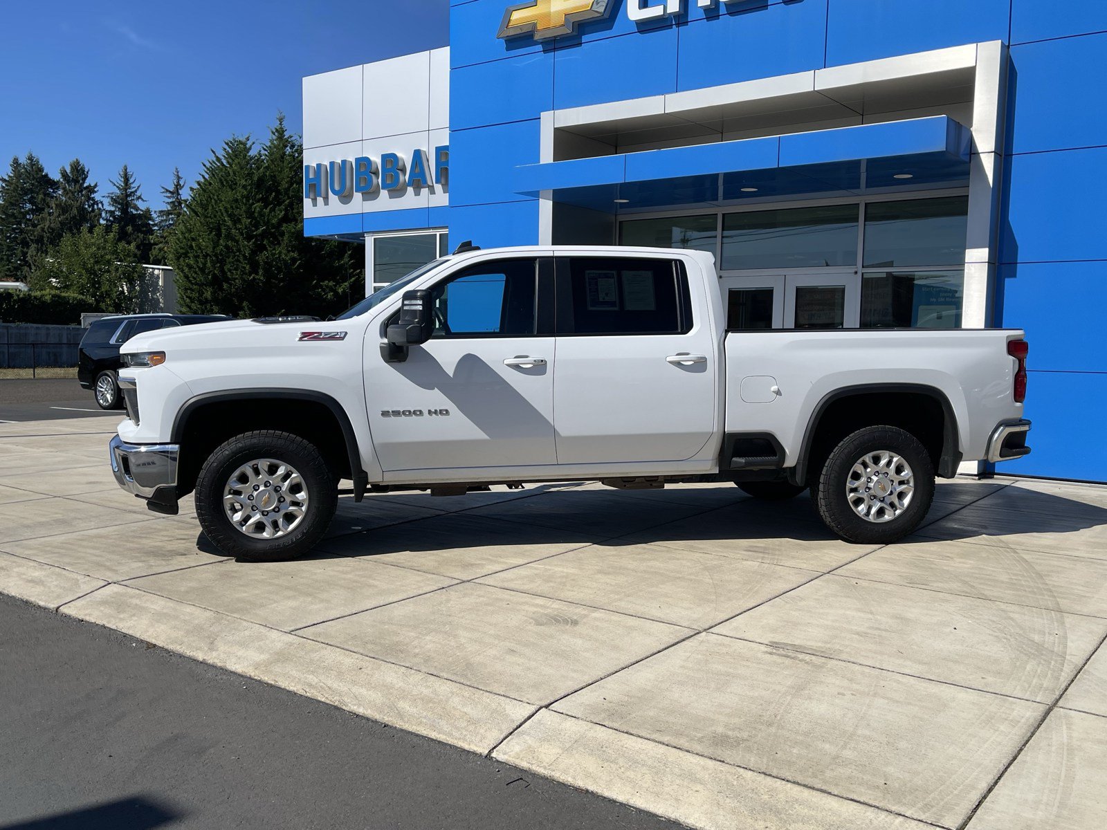 Used 2024 Chevrolet Silverado 2500 LT w/ All Star Edition AWD/4WD image 3