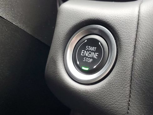 Used 2024 Chevrolet Suburban Z71 w/ Luxury Package AWD/4WD image 19