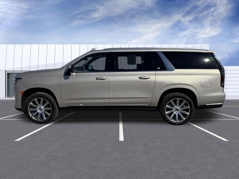 Certified 2021 Cadillac Escalade ESV Premium Luxury Platinum w/ Heavy-Duty Trailer Package image 5