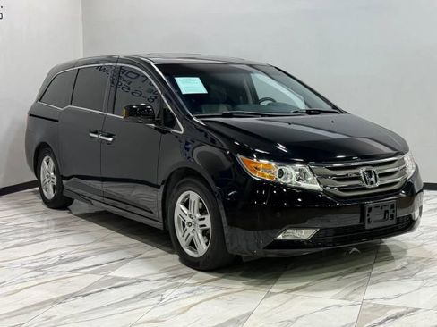 Used 2013 Honda Odyssey Touring Elite image 2