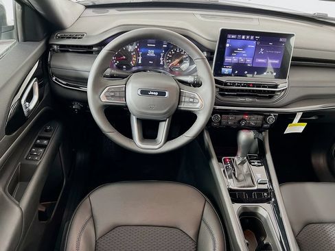 New 2026 Jeep Compass Latitude AWD/4WD image 22