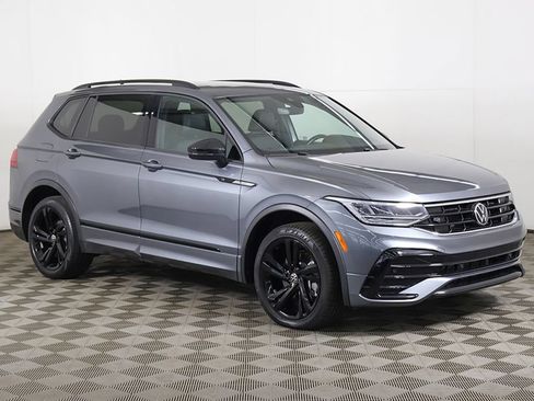 Used 2023 Volkswagen Tiguan SE R-Line FWD image 51