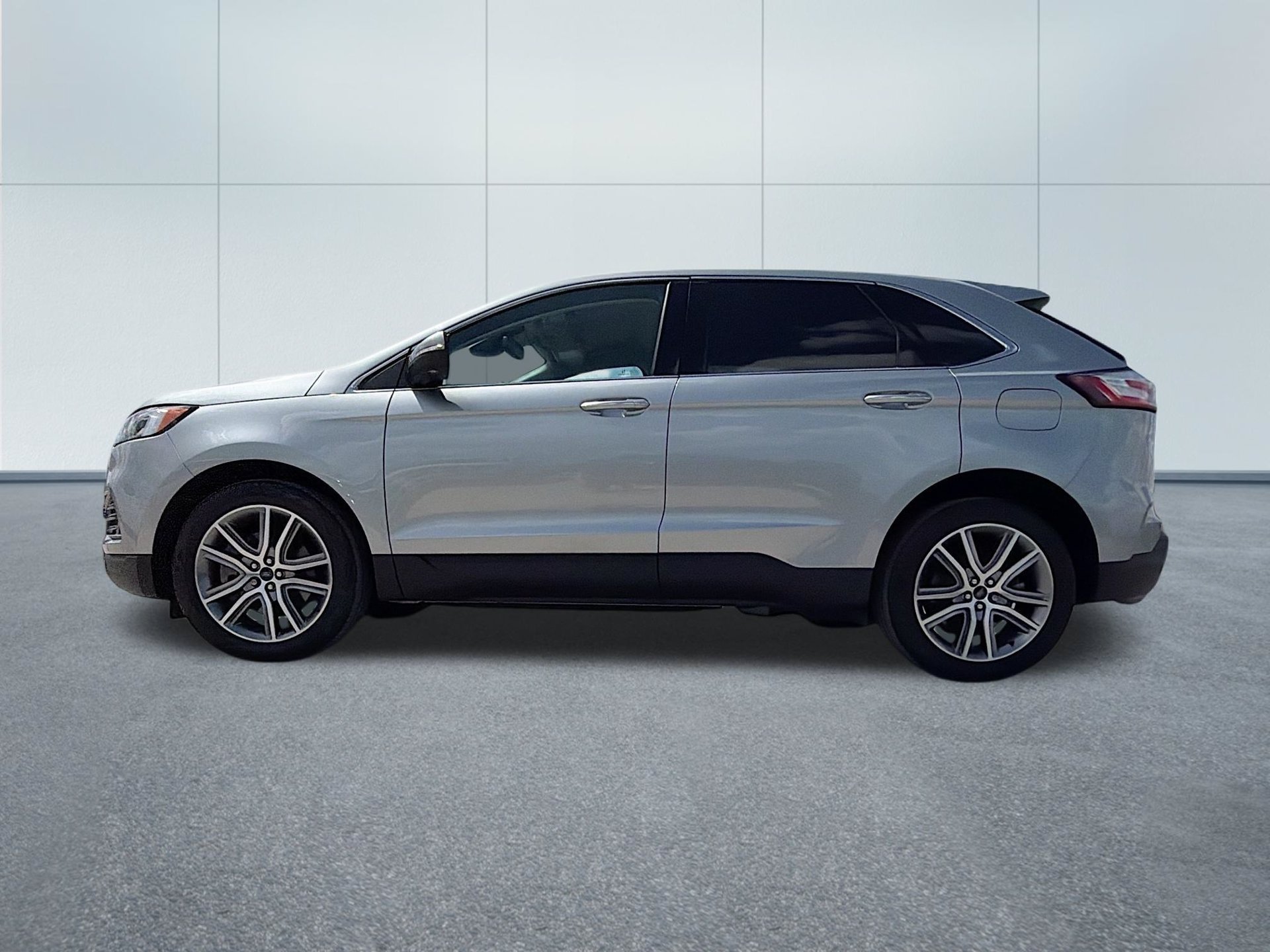 Used 2024 Ford Edge Titanium w/ Equipment Group 301A AWD/4WD image 10