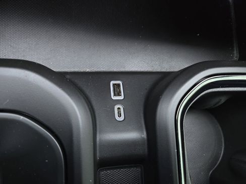 Used 2024 GMC Sierra 1500 AT4 w/ AT4 Premium Package image 21