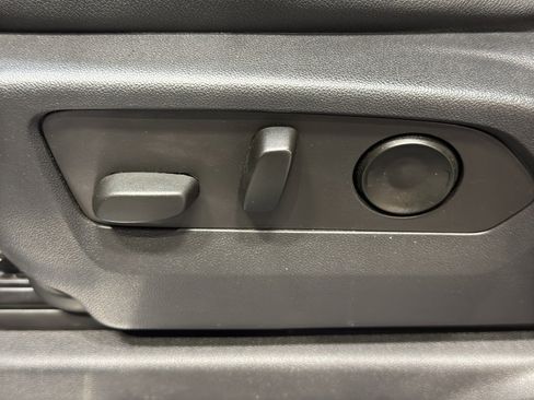 Used 2022 Chevrolet Silverado 1500 RST w/ Convenience Package II image 18