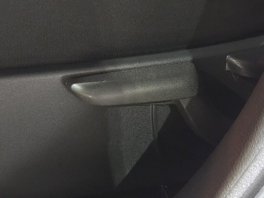 Used 2023 Nissan Kicks S w/ Interior Electronics Package FWD image 17