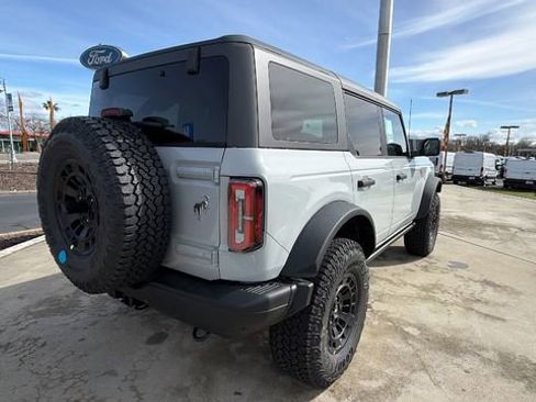 New 2026 Ford Bronco Badlands image 4