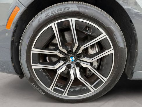 Certified 2023 BMW 760i xDrive w/ Executive Package AWD/4WD image 14