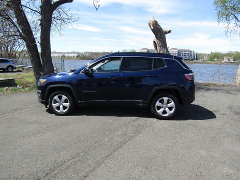 Used 2021 Jeep Compass Latitude AWD/4WD image 4