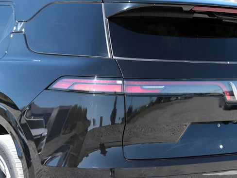 Used 2024 VinFast VF 9 Plus image 27