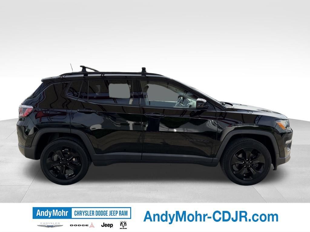 Used 2018 Jeep Compass Latitude w/ Popular Equipment Group AWD/4WD image 8
