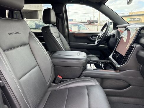 Used 2025 GMC Yukon Denali image 26