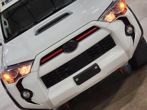 Used 2020 Toyota 4Runner SR5 Premium image 20