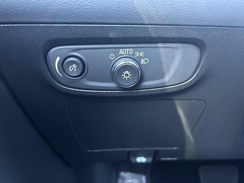 Used 2024 Buick Encore GX Avenir AWD/4WD image 25