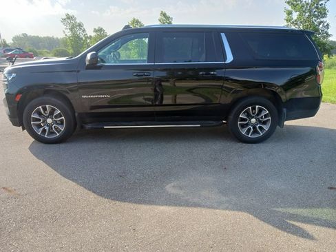 Used 2023 Chevrolet Suburban LS w/ Driver Alert Package AWD/4WD image 7