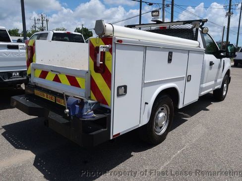 Used 2019 Ford F250 XL w/ Power Equipment Group RWD image 5