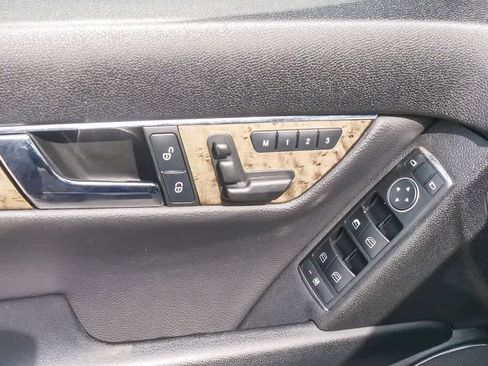 Used 2011 Mercedes-Benz C 350 Sport image 19