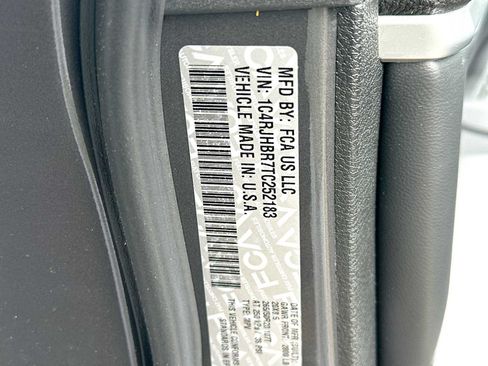 New 2026 Jeep Grand Cherokee Limited AWD/4WD image 22