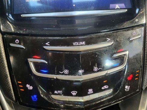 Used 2014 Cadillac XTS Luxury image 22