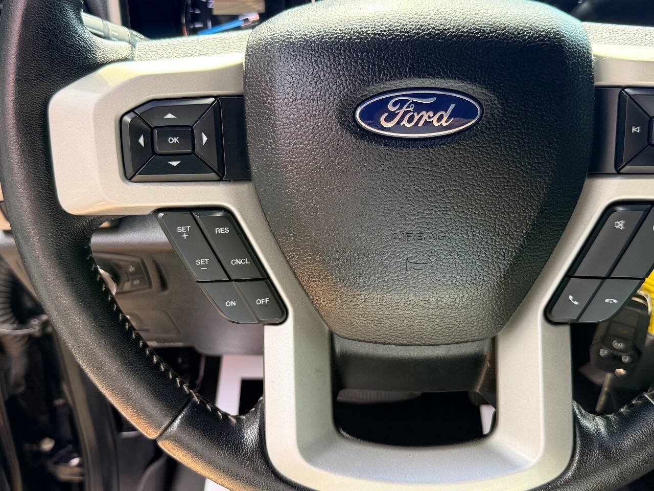Used 2020 Ford F250 Lariat w/ Lariat Value Package AWD/4WD image 25