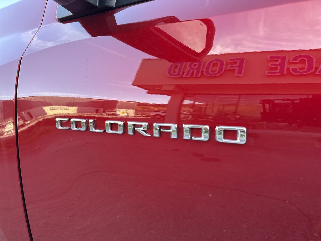 Used 2024 Chevrolet Colorado Z71 w/ Z71 Convenience Package 2 AWD/4WD image 7
