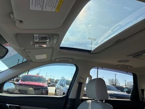 Used 2022 Kia Telluride EX w/ EX Premium Package image 14